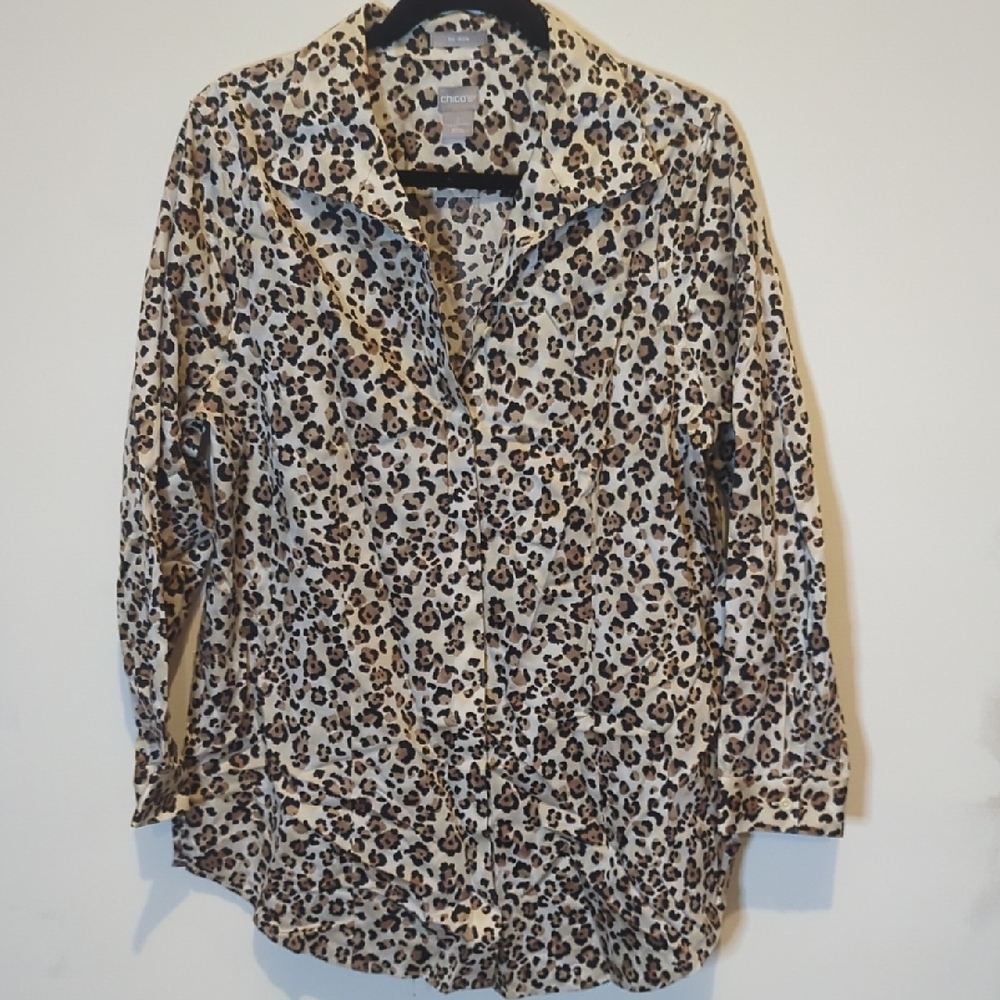 CHICOS SIZE 2 LEOPARD PRINT LONG SLEEVE BUTTON DOWN NO IRON SHIRT SIZE LARGE